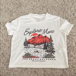 SHEIN Kids' White Tee with Red Mountain Design